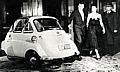 1955: BMW Isetta - Platz für zwei Personen und ein Dach über dem Kopf